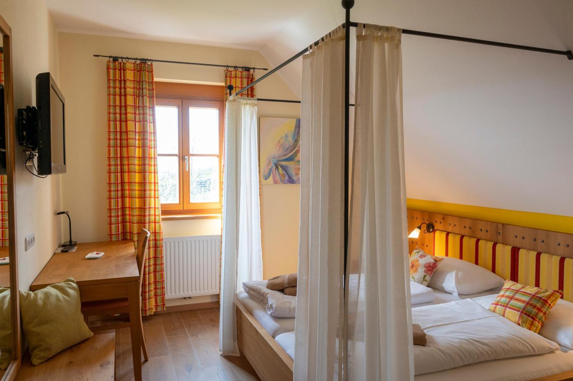 Winzerzimmer Scharl Sankt Anna am Aigen Exterior photo