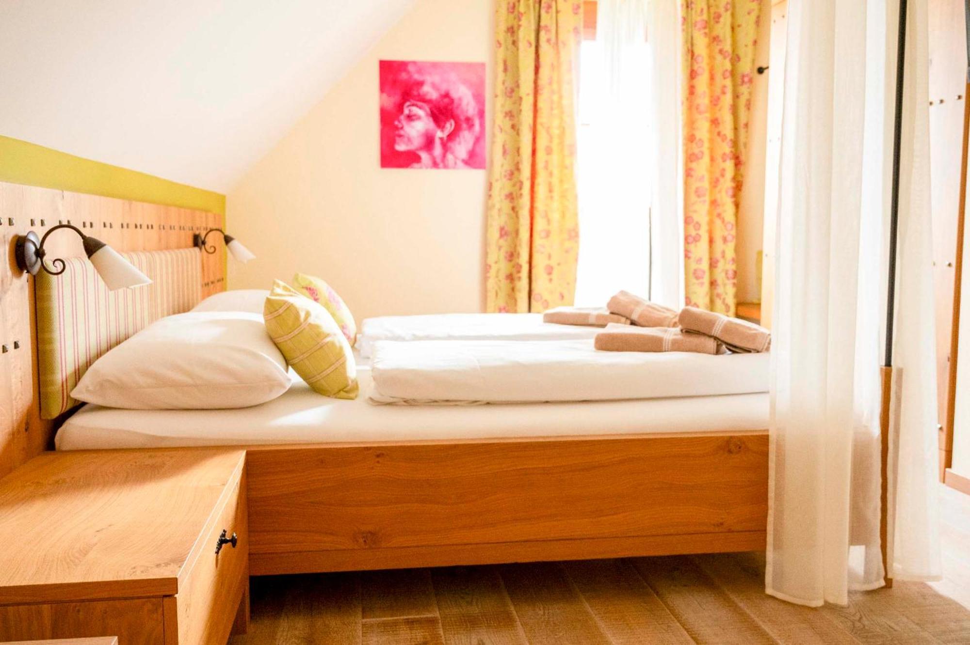 Winzerzimmer Scharl Sankt Anna am Aigen Exterior photo